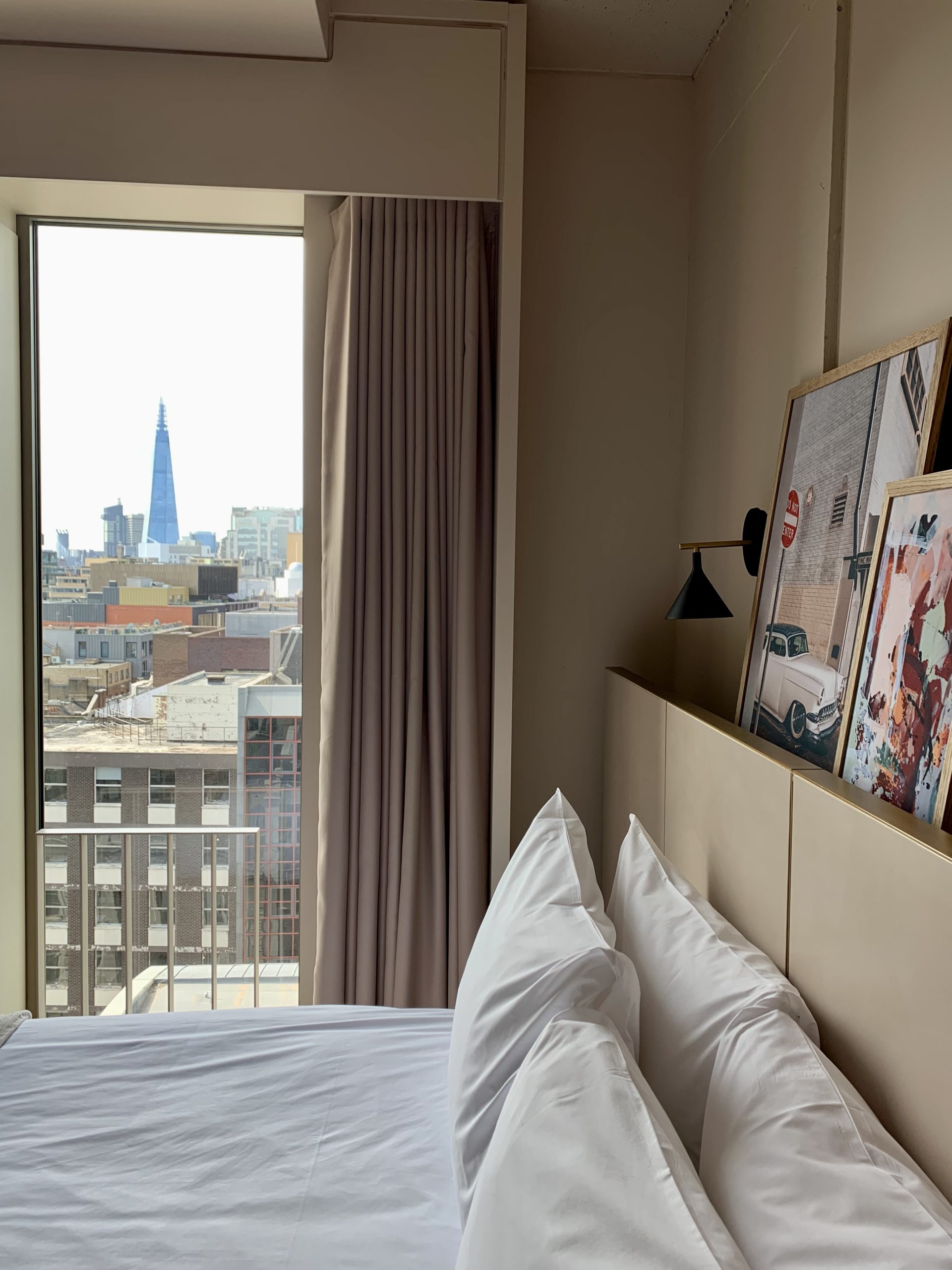 Expat_in_London_Bedroom